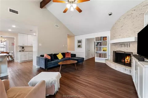 2907 Broadmoor, Bryan, TX 77802