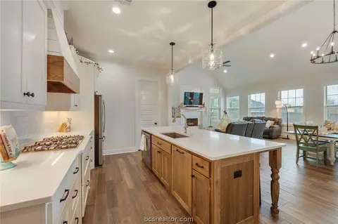 4357 Fox River Ln, Bryan, TX 77802 photo 6