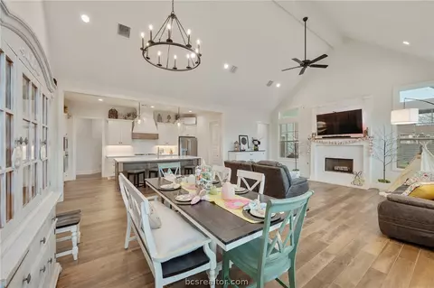 4357 Fox River Ln, Bryan, TX 77802 photo 8