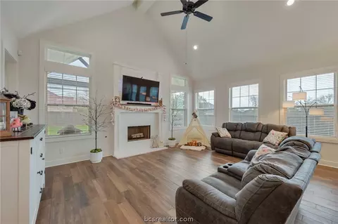 4357 Fox River Ln, Bryan, TX 77802 photo 9