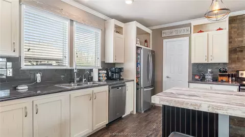 115 Cedar, Somerville, TX 77879 photo 6