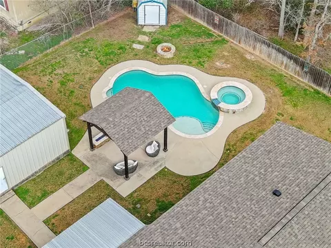 115 Cedar, Somerville, TX 77879 photo 2