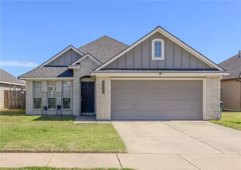 15305 Carriker Ct, College Station, TX 77845