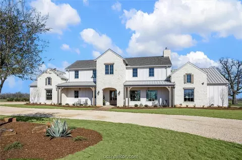 5655 Brazos Bow Way, Washington, TX 77880