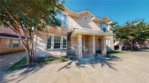 2305 Cornell Dr, College Station, TX 77840