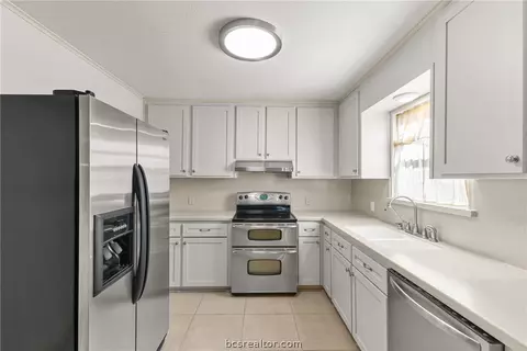 3100 Camelot Dr, Bryan, TX 77802 photo 7