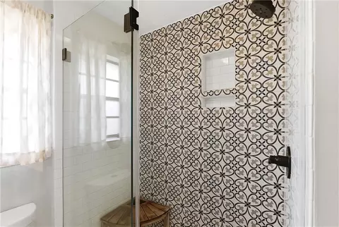 Bath - 3816 Brockhampton Dr, Bryan, TX 77802 photo 3 of 3