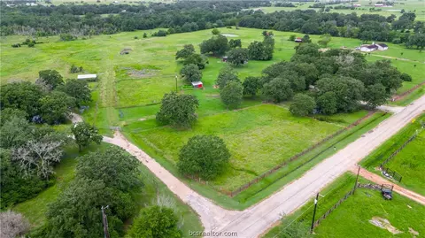 8300 Riley Rd, Bryan, TX 77808