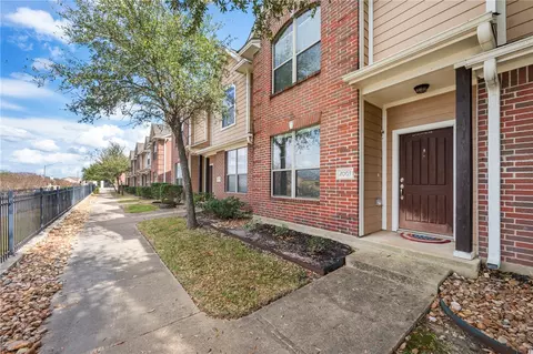 1000 Spring Loop 2003, College Station, TX 77840