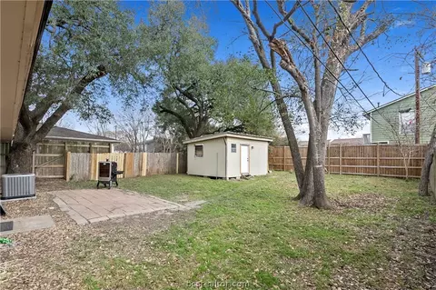 Exterior - 804 E 32nd St, Bryan, TX 77803 photo 3 of 3