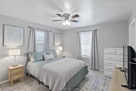 Bedroom - 804 E 32nd St, Bryan, TX 77803 photo 2 of 2