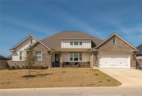 3317 Stoneleigh Rd, Bryan, TX 77808