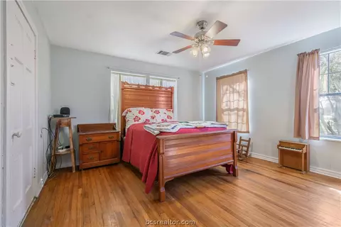 Bedroom - 706 Edgemore Dr, Bryan, TX 77802 photo 2 of 3