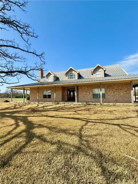 2117 Fm 2289, Madisonville, TX 77864