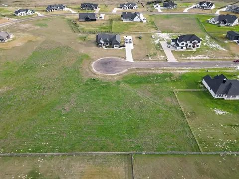 7845 Luke Ct, Bryan, TX 77808 photo 3