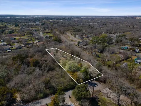 402 Wallace St, Bryan, TX 77803 photo 7
