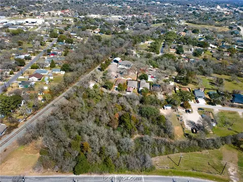402 Wallace St, Bryan, TX 77803 photo 14