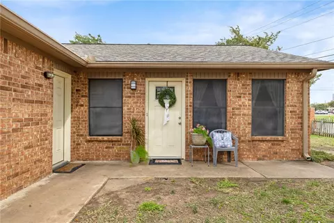 3413 Coastal Dr, College Station, TX 77845