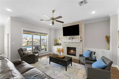 3010 Nobel Ct, Bryan, TX 77808 photo 4