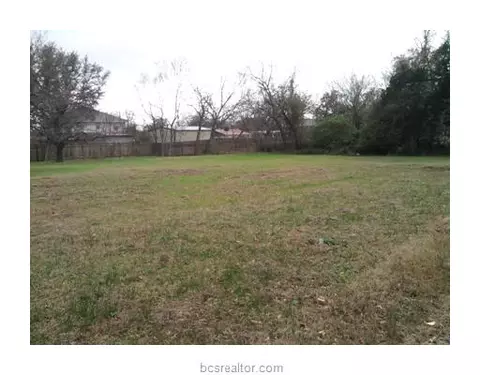 908 N Logan Ave, Bryan, TX 77803 photo 2