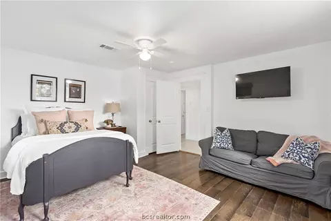Bedroom - 705 S Bryan Ave, Bryan, TX 77803 photo 6 of 9