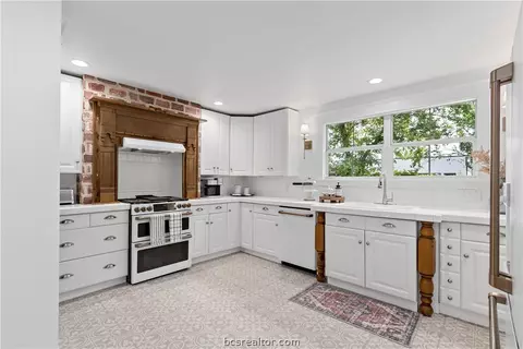 Kitchen - 705 S Bryan Ave, Bryan, TX 77803 photo 1 of 6