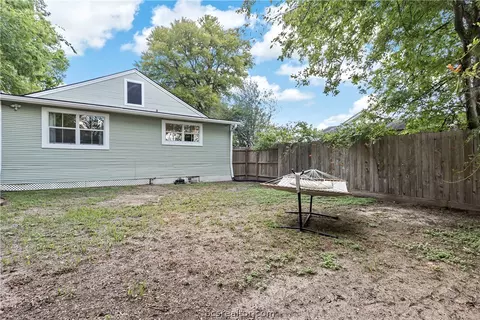 Exterior - 705 S Bryan Ave, Bryan, TX 77803 photo 11 of 11