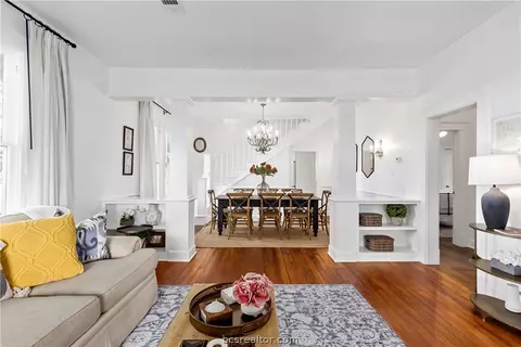 Dining - 705 S Bryan Ave, Bryan, TX 77803 photo 1 of 4