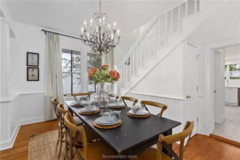 Dining - 705 S Bryan Ave, Bryan, TX 77803 photo 4 of 4