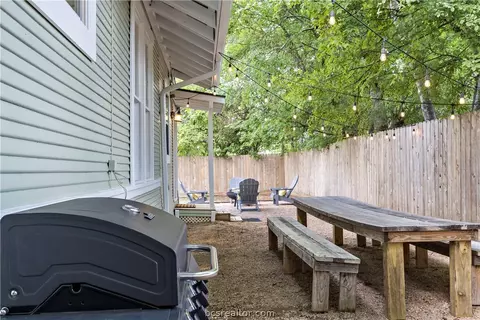 Exterior - 705 S Bryan Ave, Bryan, TX 77803 photo 9 of 11