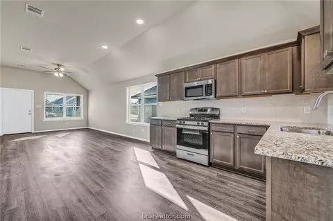 2766 Messenger Way, Bryan, TX 77803 photo 7