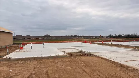 2224 Jeter Dr, Bryan, TX 77803