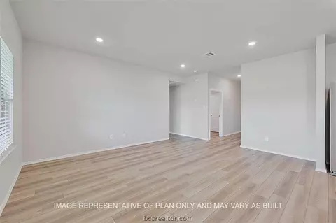 2226 Jeter Dr, Bryan, TX 77803 photo 6