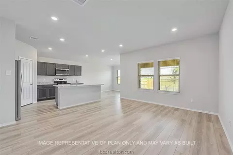 2226 Jeter Dr, Bryan, TX 77803 photo 5