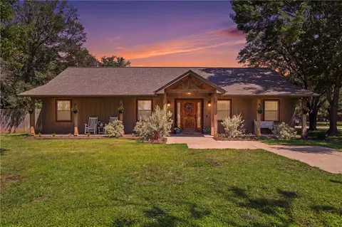 2302 Quail Run, College Station, TX 77845