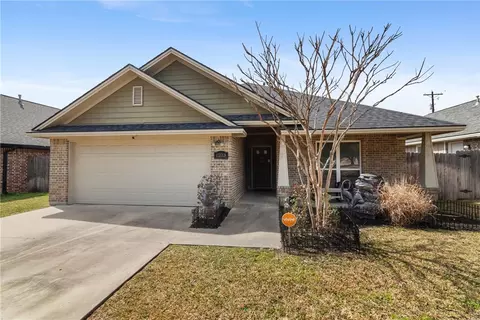 1203 Bennett St, Bryan, TX 77802
