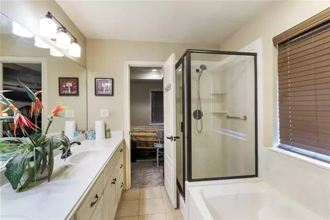 Bath - 1203 Bennett St, Bryan, TX 77802 photo 3 of 3