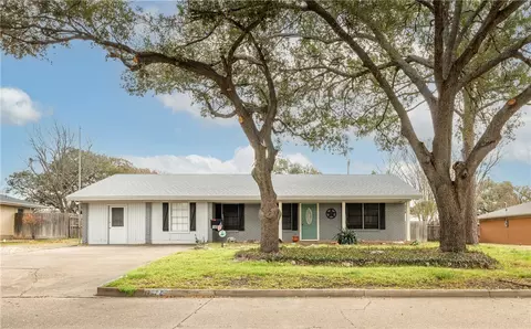 1407 Skrivanek Dr, Bryan, TX 77802