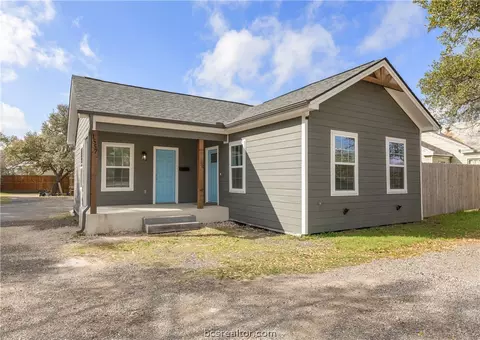 1557 E Wm J Bryan Pkwy, Bryan, TX 77803