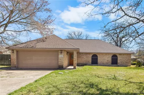 1106 Van Horn Dr, College Station, TX 77845
