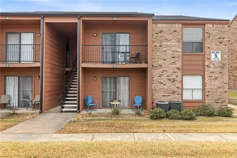 904 University Oaks Boulevard 73, College Station, TX 77840