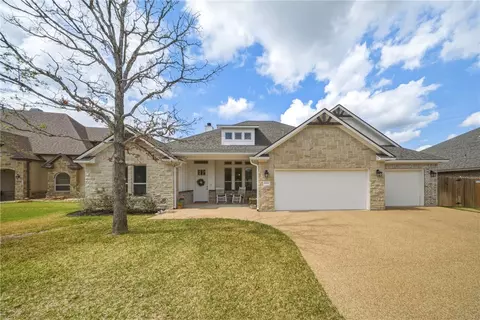 4820 Knight Dr, Bryan, TX 77802