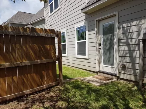 Exterior - 107 Ehlinger Dr, Bryan, TX 77801 photo 5 of 11