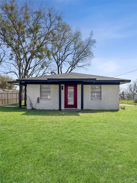 603 W Evans St, Hearne, TX 77859