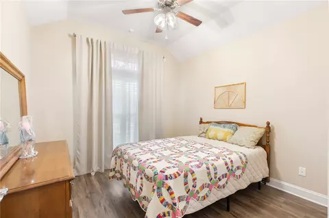 2011 Reagan Ct, Bryan, TX 77802 photo 9