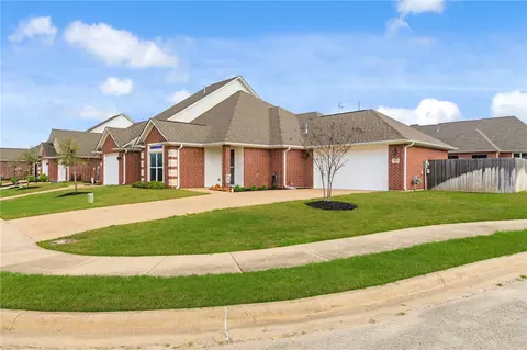 2011 Reagan Ct, Bryan, TX 77802 photo 6