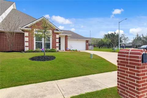 2011 Reagan Ct, Bryan, TX 77802 photo 7