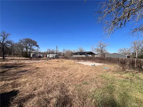 111 Pin Oak Cir, Somerville, TX 77879