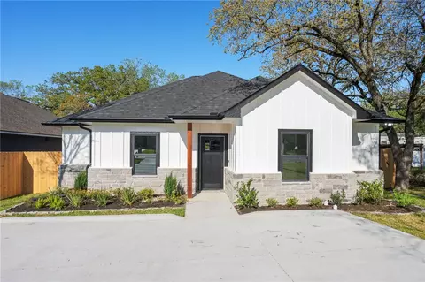 1612 Robeson St, Bryan, TX 77803