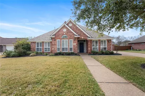 814 Royal Adelade Dr, College Station, TX 77845